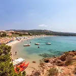 Con Piscina 13 * Trinità dʼAgultu