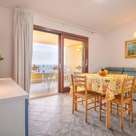 Vista Mare 13