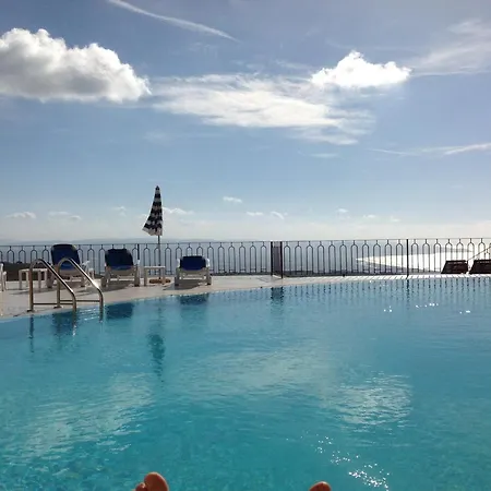 Vista Mare 13 *